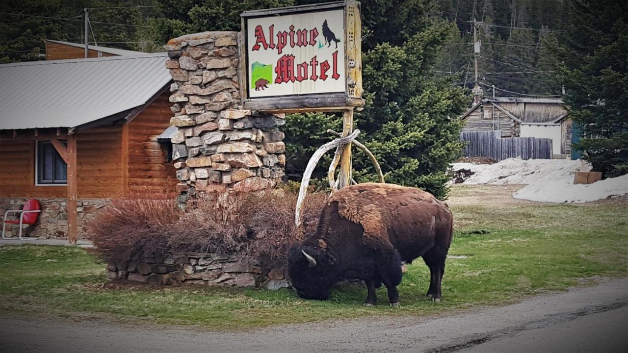 Alpine Motel Of Cooke City Exterior photo