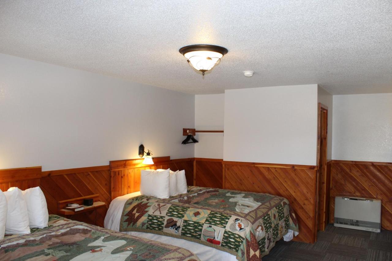 Alpine Motel Of Cooke City Exterior photo